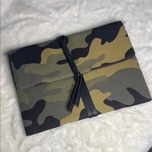 Stella and Dot- Camouflage Clutch with floral lining